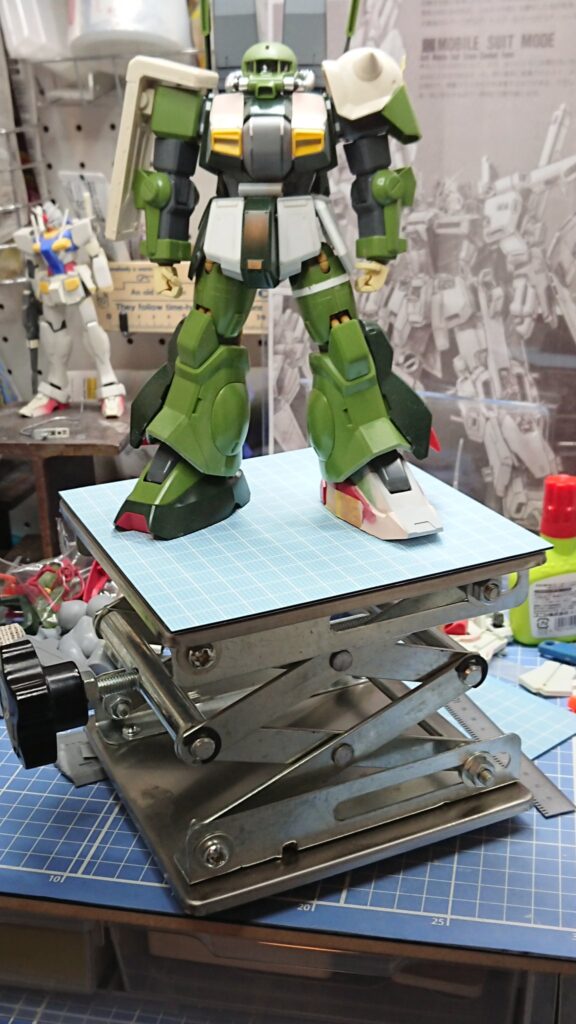 100均小型ジャッキ